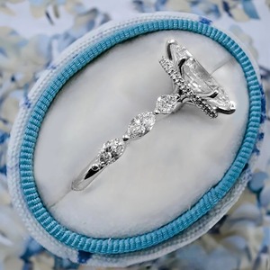 Bague en diamant de laboratoire taille marquise, or blanc 14 carats, 3,00 carats, IGI E F VVS2 CVD - Product Image 5