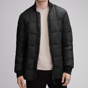 Chaqueta cortavientos impermeable con capucha para exteriores con cuello levantado y bolsillos OEM para Spring SKL Technics Artículo de envío rápido - Product Image 1