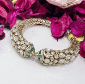 Pulsera de Zirconia Chapada en Oro de Primera Calidad, Elegante y Moderna para Mujer, Colección para Bodas y Fiestas - Product Image 2