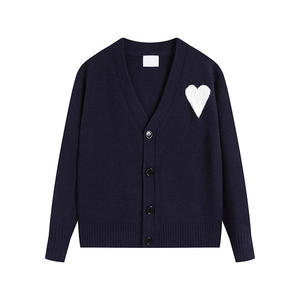 Cárdigan de Alta Calidad con Jacquard de Corazones Grandes, 100% Acrílico, Manga Larga, Cierre de Botones Frontal, Logotipo Personalizado, Compatible con OEM y ODM - Product Image 6