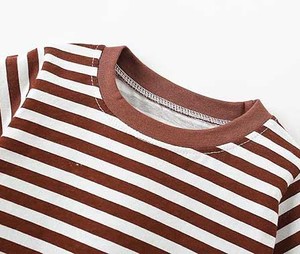 เสื้อยืดลายทางผ้าฝ้ายออร์แกนิค 100% สำหรับผู้ชาย ผู้หญิง และทุกเพศทุกวัย แฟชั่นยั่งยืน ระบายอากาศได้ดี เนื้อผ้านุ่ม สไตล์นักเดินเรือ ขายส่ง - Product Image 3