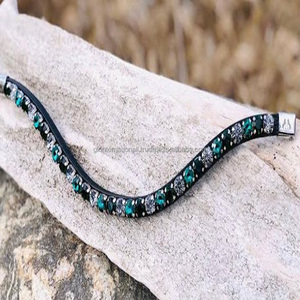 Nouveau design de cuir tanné végétal de haute qualité avec de grands cristaux imperméables perles strass boucles personnalisées - Product Image 5