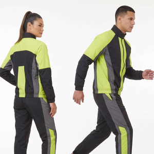 Conjunto Deportivo Personalizado Unisex con Sudadera con Cremallera, Chaqueta Cortavientos y Pantalones Deportivos, 100% Poliéster, Corte Holgado - Product Image 3
