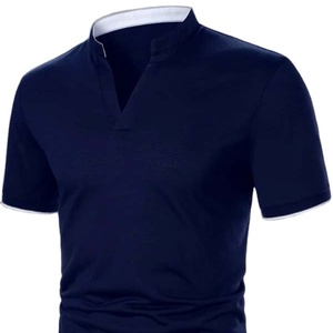 Polo à col contrasté imprimé cheval pour hommes, avec lettres et patchs - Product Image 1