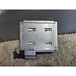 ECU และโมดูลคอมพิวเตอร์มือสองขนาด A4 รุ่น 8E0907411 - Product Image 1