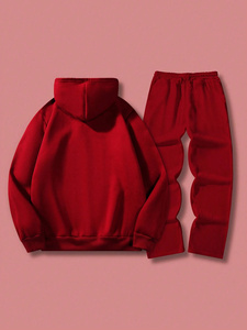Ensemble de survêtement rouge pour homme à capuche avec imprimé gothique blanc, sweat-shirt à manches longues et pantalon à cordon de serrage, style streetwear - Product Image 4