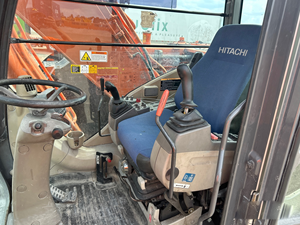 Excavadora de Ruedas ZX190W-3 de 2013 Diseñada para Operaciones Rápidas en Sitios de Trabajo - Product Image 6