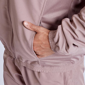 Conjuntos deportivos cortavientos para hombre, ideales para actividades al aire libre, fitness y comodidad en condiciones ventosas. - Product Image 4