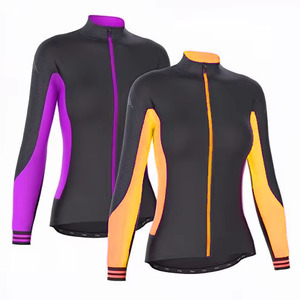 Vêtements pour femmes en polyester, élasthanne et panneaux en maille extensibles dans quatre sens, noir et jaune avec accents turquoise et bleus - Product Image 5