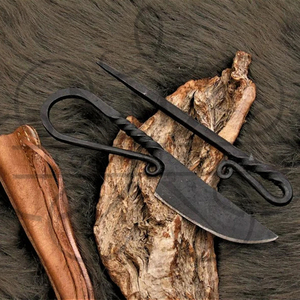 Couteau médiéval avec aiguille à découper et fourreau, forgé à la main, style Viking/Celtique - Product Image 2