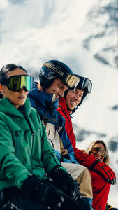 Traje de esquí de lujo de nuevo diseño personalizado 2025 para mujer, traje de esquí profesional personalizado para mujer, ropa de nieve OEM de una pieza - Product Image 6