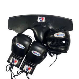 Nouvel ensemble d'équipements de boxe personnalisés Winning, kit de sparring en cuir véritable, ensemble de boxe 3 pièces avec protège-tête intégral, protège-guêtres et gants - Product Image 1