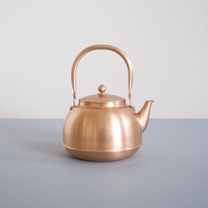 Tetera de Cobre Puro Hecha a Mano, Diseño Redondo Vintage con Tapa, Tetera de Metal - Product Image 4