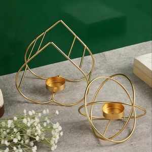 Portavelas Metálico Hecho a Mano en Forma de Corazón o Óvalo, Decoración Navideña de Lujo para el Hogar, Portavelas Elegantes - Product Image 5