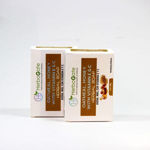 Jabón Artesanal de Avena Natural con Miel, Vitaminas E y C, para una Piel Suave y Tersa con Beneficios Herbales Nutritivos - Product Image 2