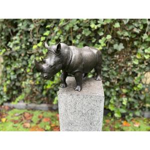 Sculpture de rhinocéros en bronze personnalisable, artisanale, durable, style vintage, pour décoration, prix avantageux. - Product Image 6
