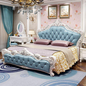 Juego de Dormitorio King de Lujo Clásico Francés en Madera de Caoba Sólida Pintada en Crema con Mesitas de Noche y Tocador para Hotel - Product Image 4