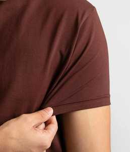 T-shirt décontracté uni marron à col en U et manches courtes pour homme, coupe classique - Product Image 3