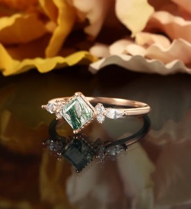 แหวนหมั้นทรง Asscher ประดับมอสอาเกต ชุบทองบนเงินแท้ สไตล์วินเทจ แรงบันดาลใจจากธรรมชาติ ของขวัญเครื่องประดับแต่งงานสำหรับเธอ - Product Image 1