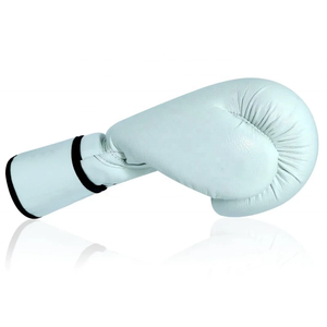 Gants de boxe Sanda en cuir véritable pour entraînement professionnel, logo personnalisé, fermeture auto-agrippante, sangle de poignet réglable, tissu parachute coréen - Product Image 5