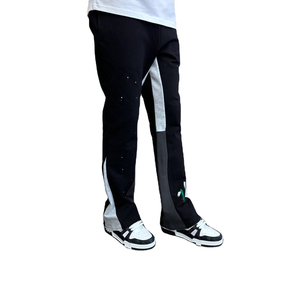 Pantalones acampanados para hombre con diseño de pierna apilada para un estilo de moda único, pantalones acampanados para hombre con tela elástica. - Product Image 1