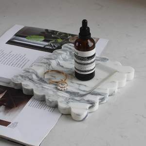 Plateau carré en marbre gris à bords festonnés, pierre naturelle, décoration moderne de luxe pour la maison, plateau de service pour salle à manger, cuisine, salon - Product Image 5