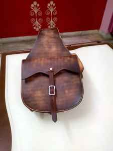 Sacs de selle vintage en cuir véritable certifiés faits à la main pour l'équitation | Équipement équestre | Sacs élégants durables pour une utilisation à cheval - Product Image 2