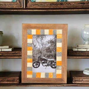 Marco de madera con incrustaciones de hueso de alta demanda para fotos, ideal para decoración de pared en dormitorios y salas de estar, a un precio asequible para exportación. - Product Image 4