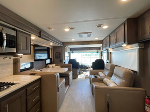 Caravane de voyage d'occasion 2021T-h-o-r C-h-a-l-l-e-n-g-e-r 37DS - Product Image 4