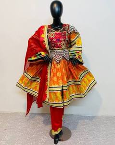 Robe traditionnelle afghane brodée à la main en modal |   Tenue culturelle |   Robe de mariée |   Robe mi-longue à silhouette naturelle en A - Product Image 4