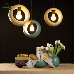 Luminaire suspendu en bambou tissé à la main, écologique, léger, pour usage intérieur - Product Image 4