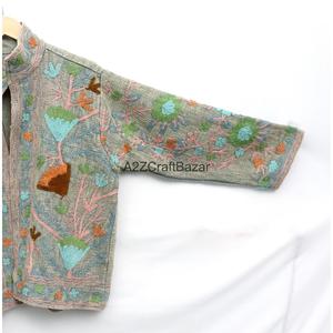 Chaqueta Gris Bordada a Mano para Mujer, Cuello Mandarín, Diseño Floral, Otoño, Largo Regular, Manga Larga, Diseño de Punto Abierto - Product Image 3