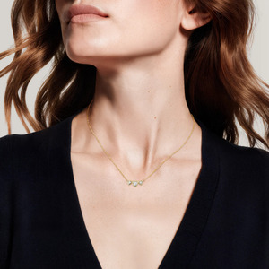 สร้อยคอเพชรทรงหัวใจสามเม็ดแบบฝังขอบ - Product Image 4