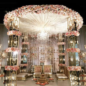 Mandap métallique blanc pour mariage en extérieur - Product Image 5