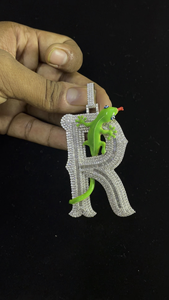 Iced Out Letter R Gecko Pendant Hip Hop Necklace Charm Micro Pave Cubic Zirconia Bling Jewelry Statement Gift - Product Image 3