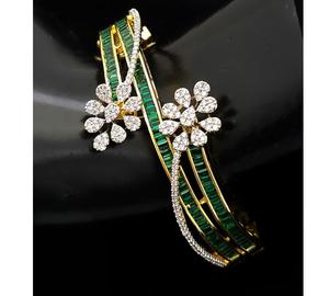 กำไลข้อมือดีไซน์เนอร์สุดหรู คุณภาพพรีเมียม ทองเหลืองชุบทองประดับโมอิสซาไนต์ เปิดได้ เหมาะสำหรับงานแต่งงาน งานหมั้น และงานเลี้ยงสำหรับผู้หญิง - Product Image 1