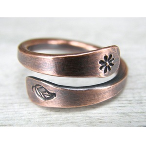 Anillo de Cobre de Estilo Vintage - Joyería Rústica Acabada a Mano - Product Image 1