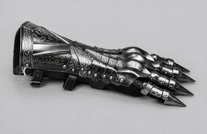 Gants de guerrier gothiques en acier plaqué argent, style antique, collection d'armure métallique - Product Image 4