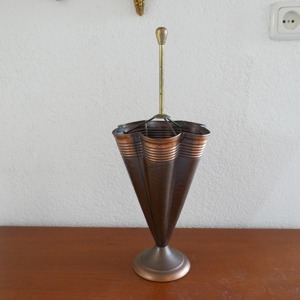 Paragüero Galvanizado Vintage para Entrada del Hogar y Decoración de Eventos, Organizador de Almacenamiento de Metal Rústico con Atractivo Clásico - Product Image 6