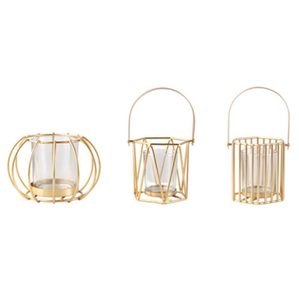 Porte-bougie en métal et verre au design attrayant pour la décoration de la maison et de la table de Noël, couleur or. - Product Image 4