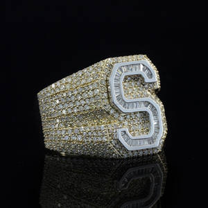 Anillo con Inicial de Diamante Moissanite Corte Baguette y Redondo, Estilo Hip Hop, Plata de Ley 925, Regalos de Aniversario, Compromiso y Boda - Product Image 4