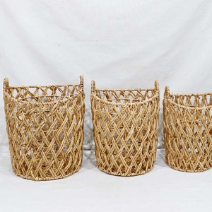 Panier de rangement en jacinthe d'eau tressé à la main, organisateur en osier à tissage ouvert avec poignées rondes pour la maison et la chambre d'enfant - Product Image 4