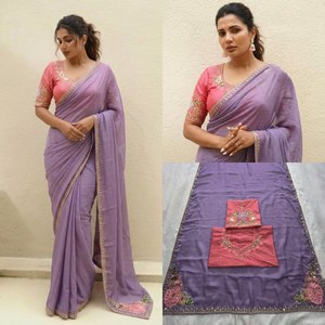 Sari en soie violette brodé avec bordure ajourée et chemisier rose, tenue de mariage indienne traditionnelle pour femmes - Product Image 3