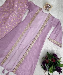 ชุดผ้าไหมลายลาเวนเดอร์ จิมี ซิลค์ 3 ชิ้น สไตล์ชาติพันธุ์ |   ชุดคุर्ติปักลายหนักพร้อมกางเกงปาลาซโซ่และเสื้อโค้ทยาวแบบมีประกาย เหมาะสำหรับงานอีด - Product Image 6