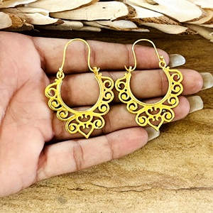 Nuevos Pendientes de Aro Boho de Filigrana de Moda, Pendientes de Aro Tribales de Latón para Mujer, Pendientes de Aro con Espiral Chapados en Oro de 18k, Venta al por Mayor OEM ODM - Product Image 2