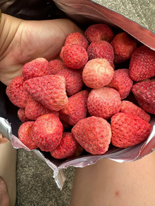 Disponible : Fraises lyophilisées durables en tranches entières – Snack de fruits le plus vendu – Prix usine - Product Image 5