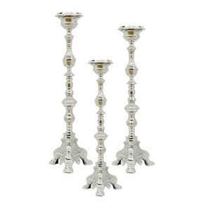 Porte-bougie en métal géométrique doré de luxe avec insert en verre pour centre de table moderne et décoration de mariage - Product Image 1