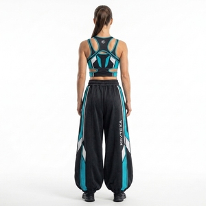 Fournisseur de vêtements de fitness pour femmes : haut court sans manches à imprimé personnalisé et pantalon ample à jambes larges en coton élasthanne - Product Image 5