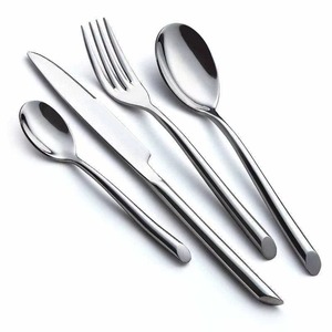 Juego de cubiertos de acero inoxidable más demandado, perfecto para regalar, ideal para eventos de catering. - Product Image 1