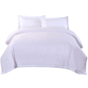 <span class=keywords><strong>Housse</strong></span> <span class=keywords><strong>de</strong></span> <span class=keywords><strong>couette</strong></span> blanche unie, couvre-lits doubles, draps, taies d'oreiller, ensemble <span class=keywords><strong>de</strong></span> literie en microfibre polyester personnalisé du Guangdong pour hôtel - Product Image 1
